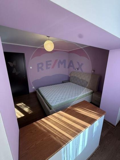 DE INCHIRIAT  APARTAMENT 4 camere zona centrala - 4