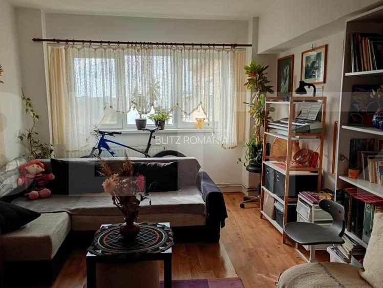 Apartament cu 3 camera, 68 mp, zona Lenin