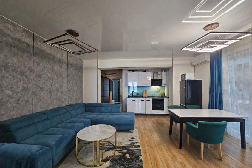 Vedere frontala la mare in primul rand la promenada - 3