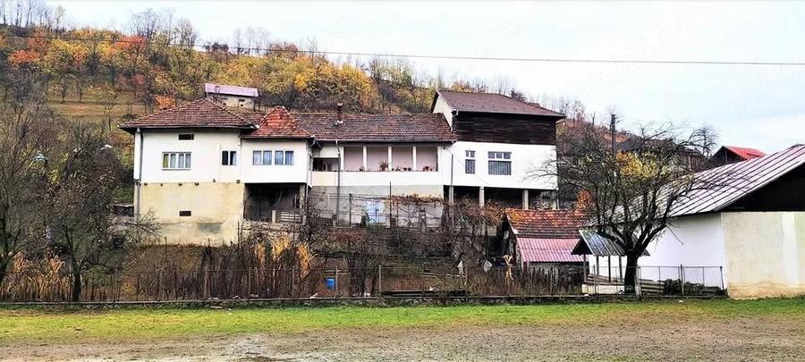 Proprietar | Casa in Stanesti, MH | Proprietare la Drum National, acte la zi| 55.000 Euro - 4