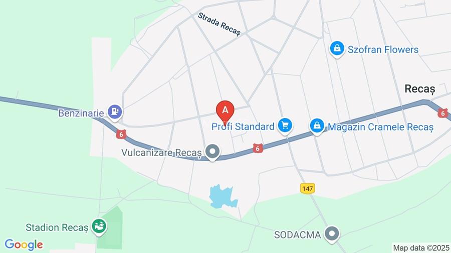 Loc de casa in centru Recas