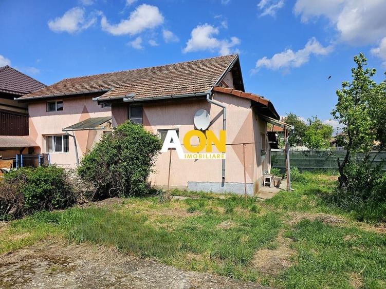 Casa S+P+M, 5 camere,  955 mp teren, zona Centru - 1