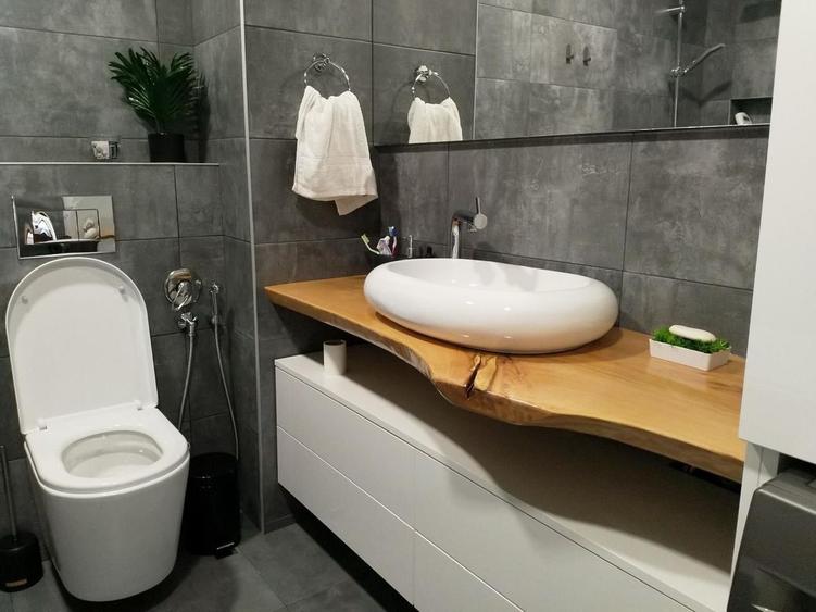 Casa S+P+E+M | 605 mp utili | 10 camere | 3 bucatarii | 4 bai | 3 terase | Garaj - 15