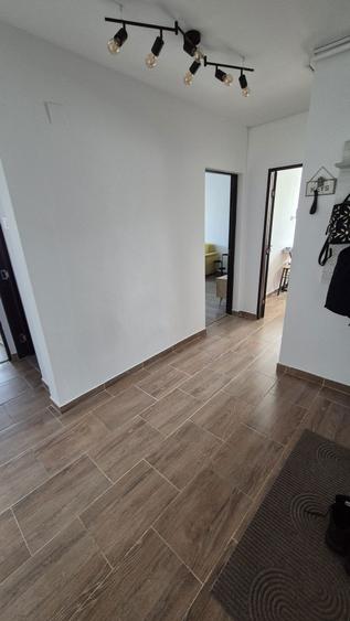 Apartament 4 camere de inchiriat - 2