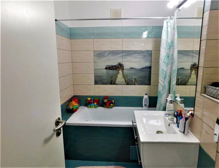 Apartament cu 3 camere decomandate, confort I, 67 mp, etajul 2, superfinisat, mobilat si utilat, cu - 4