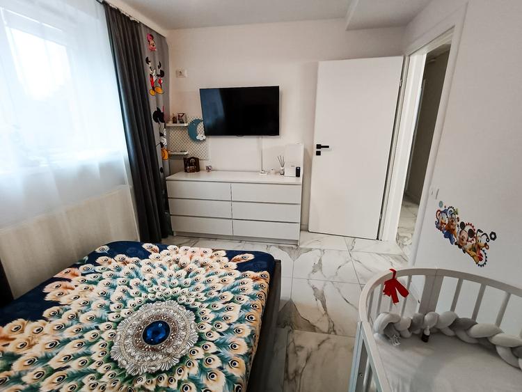 Apartament cu 3 camere decomandat în Chiajna