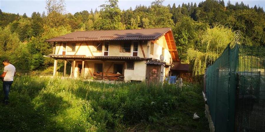 FILM! Constructie rustica tip Casa Verde, cu parau si panorama impresionanta, Mo - 18
