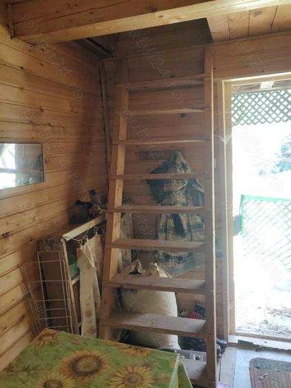 Vand casa de vacanta de 70 mp pe un teren de 1572 mp in Campul Cetatii la intrare in sat,langa sosea - 2