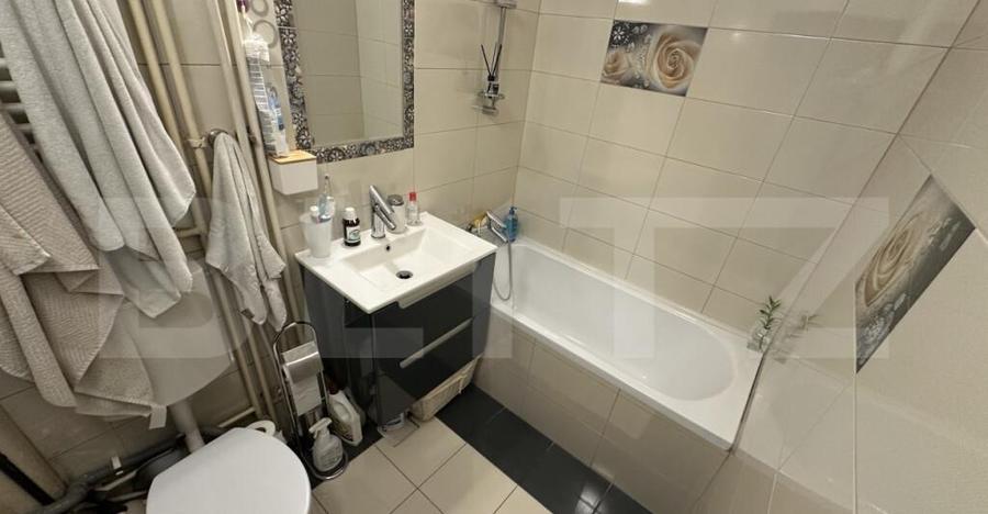 Apartament cu 2 camere, 53 mp, semidecomandat, zona Rogerius - 6