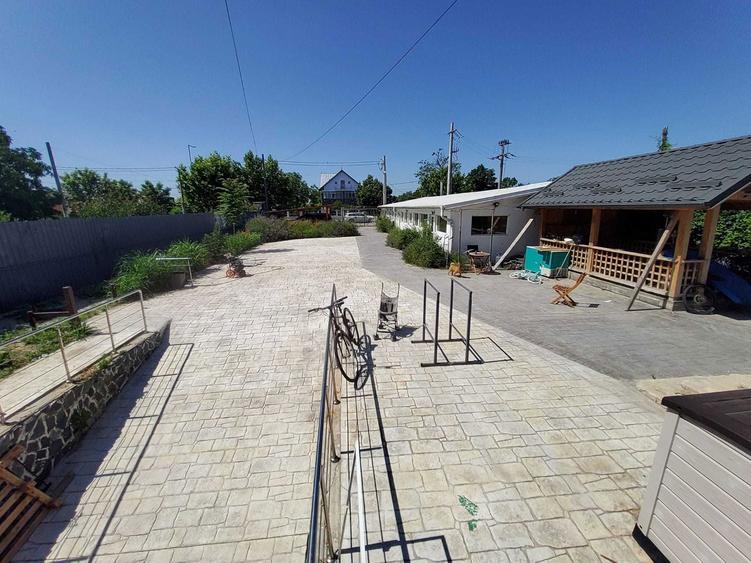 Inchiriez Vila 7 camere + 5 bai - 2