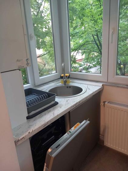 Inchiriez apartament, 2 camere, decomandat, etaj 1, zona soarelui - 9