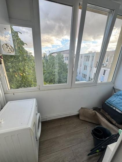 Apartament cu 3 camere decomandat, mobilat în Decebal