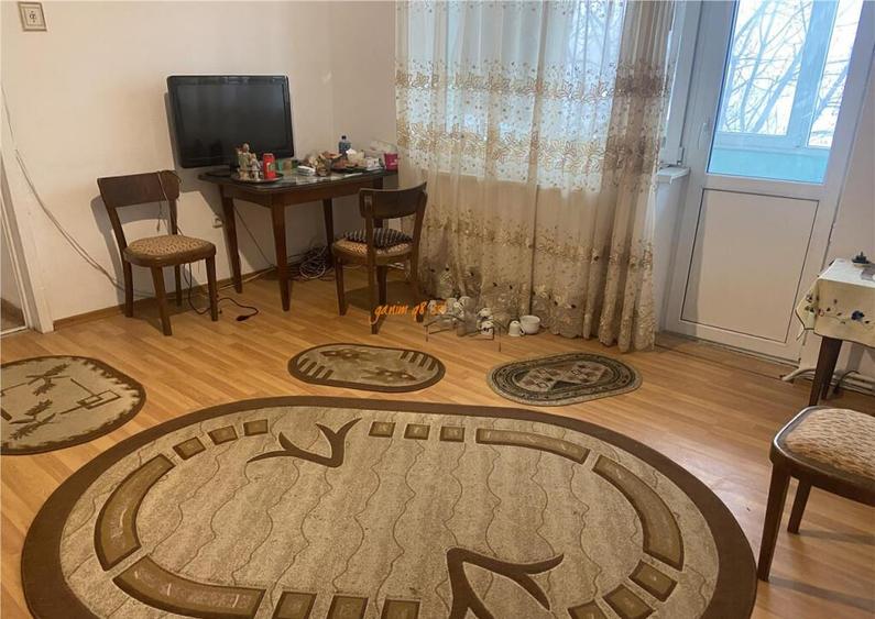 Apartament 3 camere , zona Cartier Gara , et 3/4 , 60 mp , c - 1