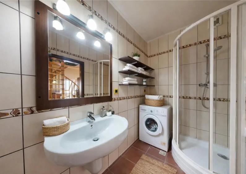 Volum arhitectural remarcabil:Sediu firma, Clinica,Investiti - 7