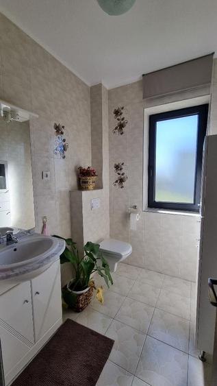 Apartament 3 camere etaj 1 in vila zona Odobescu cu parcare - 4