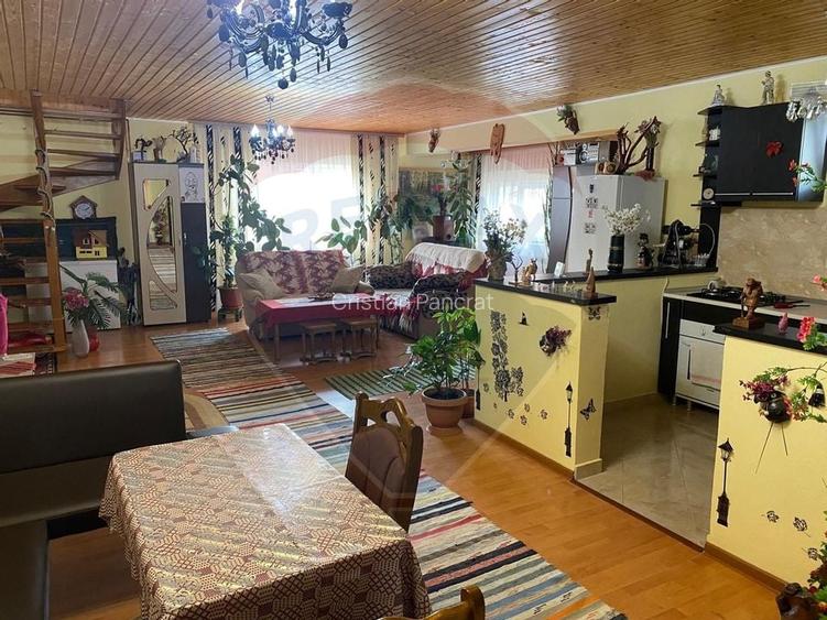 Apartament cu 3 camere de vanzare in Codlea Apartament cu 3 camere de vanzare in Codlea