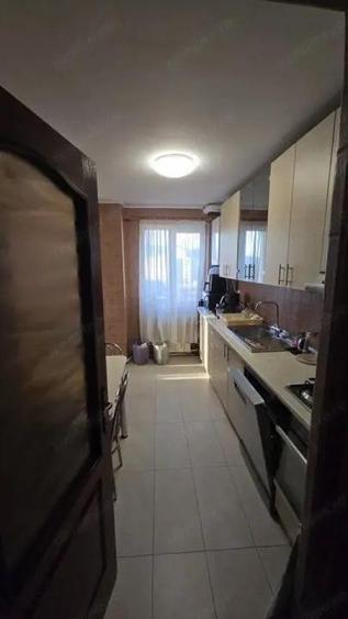 Apartament 3 camere, decomandat, 70 mp + 2 balcoane zona Catedrala Ortodoxa - 2