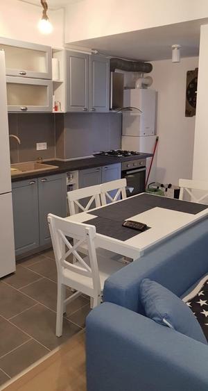 Apartament cu 3 camere semidecomandat, mobilat în Chitila