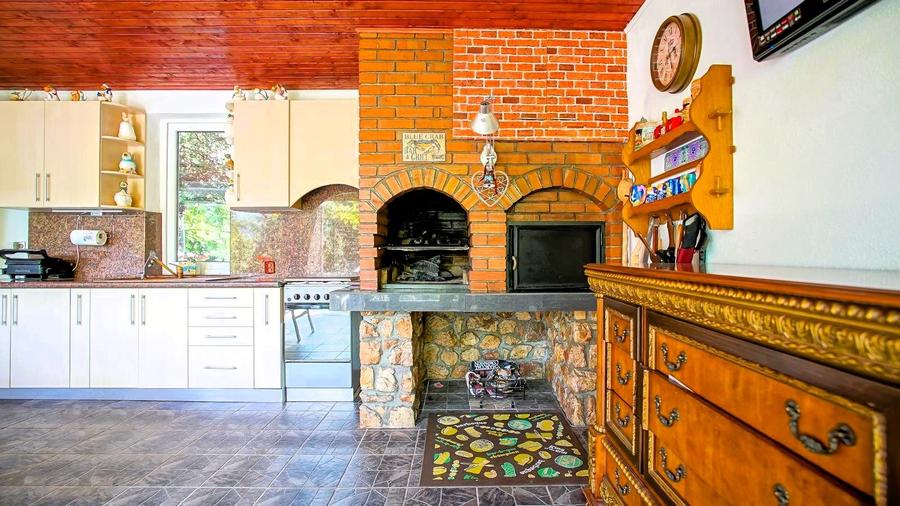 Proprietate unică pe malul lacului Moacșa – liniște, rafinament, eleganta - 10