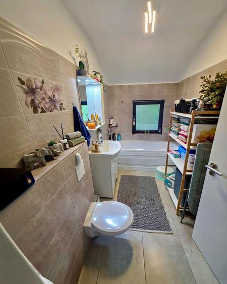 Apartament cu 2 camere decomandat în Giroc