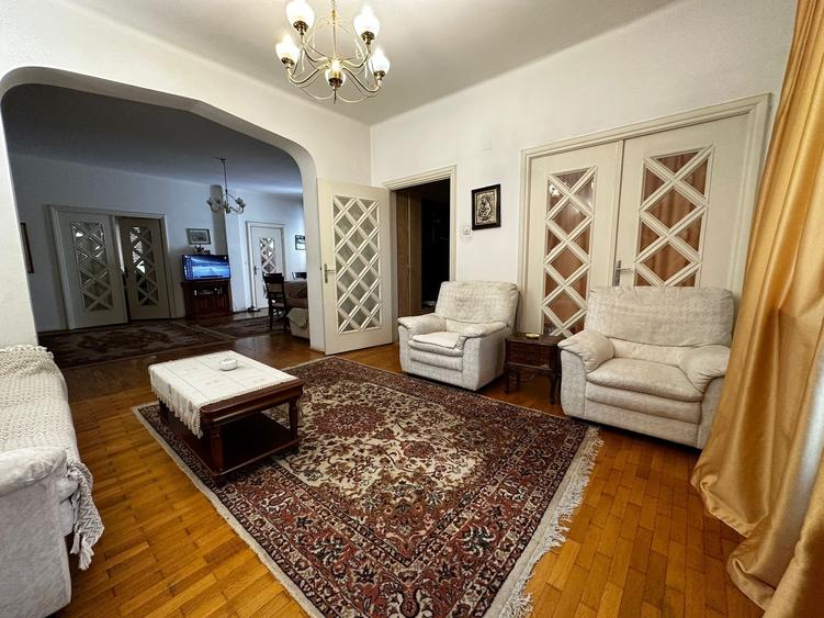 Dorobanti - Capitale. Apartament in vila interbelica. - 2