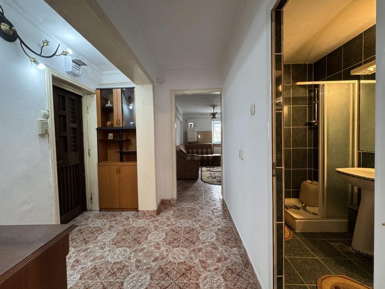 2 cam. 55 mp, decomandat, et.4, str. Manastirii - 16