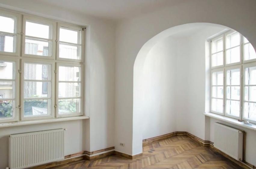 Piata Unirii - Calea Calarasilor - Mantuleasa parter de vila elegant si curte - 8