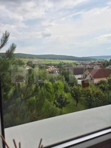 Vila de vanzare in Livezeni cu privelste deosebita, 970mp teren - 14