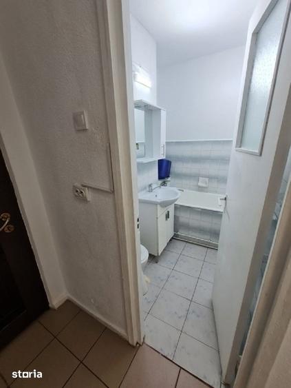 Apartament cu 2 camere decomandat în Podu Roș