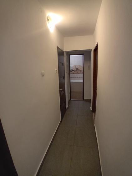 12 minute Metrou Aparatorii Patriei Apartament 3 Camere Mobilat Modern - 25