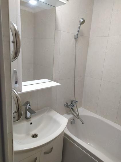 Apartament cu 3 camere de inchiriat in zona Vlahuta - 1