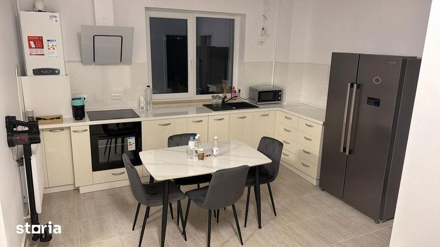 Apartament cu 3 camere decomandat, mobilat în Metalurgiei