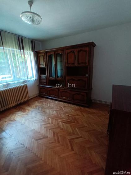 Vand garsoniera apartament cu o camera 1 Vand garsoniera apartament cu o camera 1