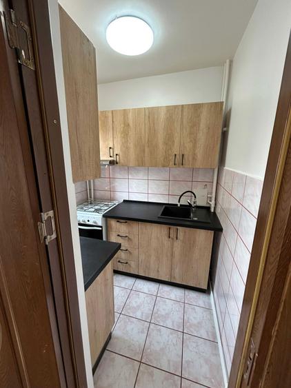 Inchiriez Garsoniera Tractorul - 4