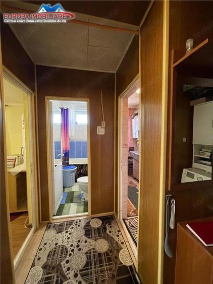 Apartament cu 2 camere decomandat în Neptun