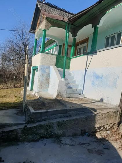 Vand casa zona submontana - 1