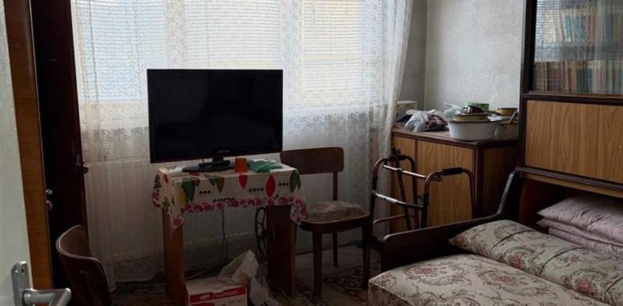 AP.2 CAM ET.3/7 VEDERE SPATE SECTOR 1 ION MIHALACHE METROU 1 MAI - 4