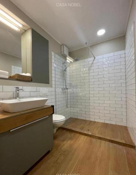 Apartament 2 camere, decomandat - zona Tractorul - 1