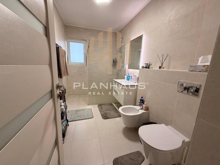 Casă cu 4 camere cu Canalizare în Central