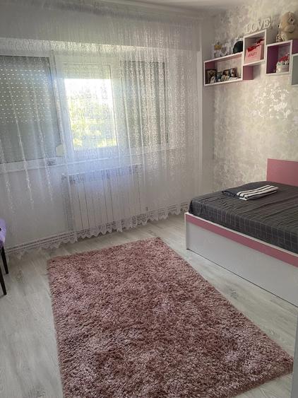 Apartament cu 2 camere decomandat în Obor