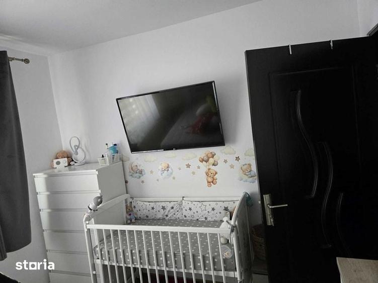 Apartament cu 3 camere semidecomandat în Central