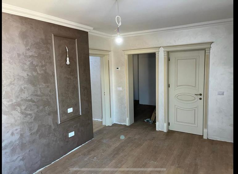 Casă cu 5 camere cu Teren 520 Mp în Valea Adâncă