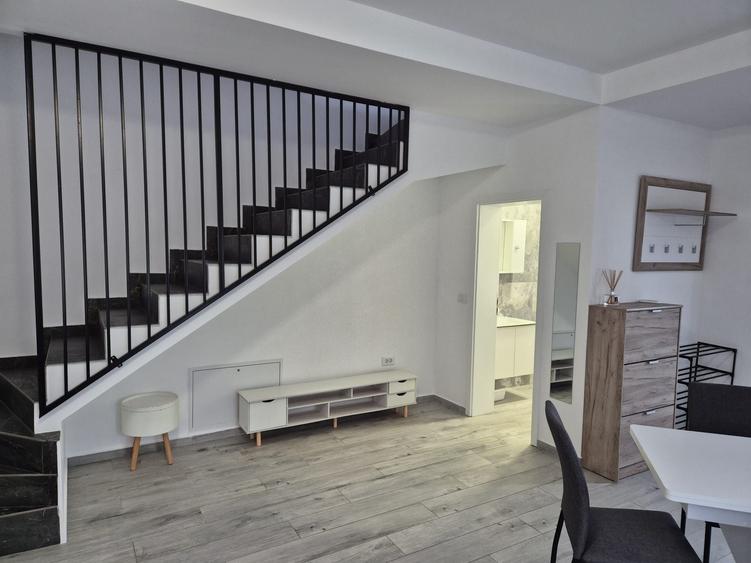 Casă cu 3 camere în Moșnița Veche