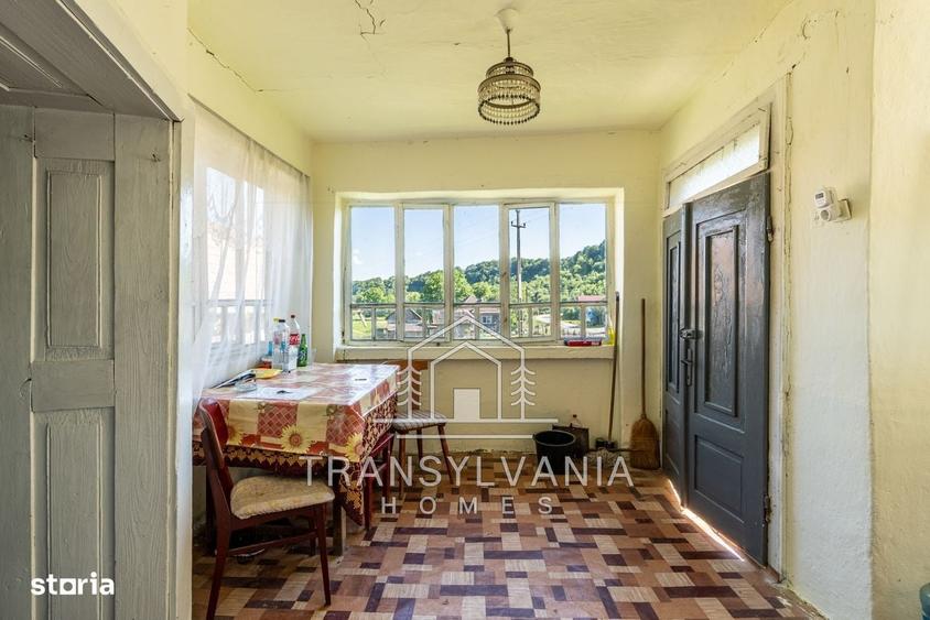 Casă cu 2 camere cu Teren 3463 Mp în Vale