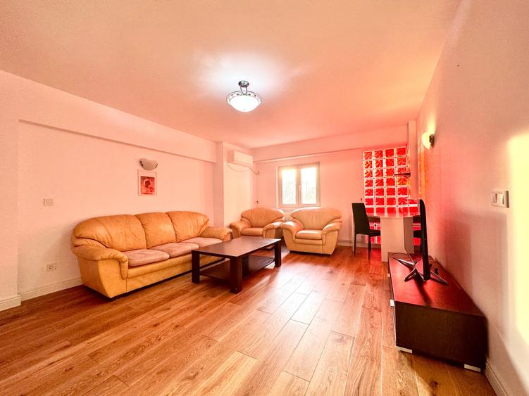 Apartament cu 3 camere decomandat în Calea Călărașilor