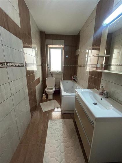 Apartament cu 2 camere decomandat în Valea Adâncă