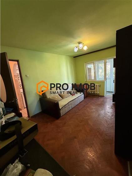 Apartament cu 2 camere semidecomandat în Micro 14