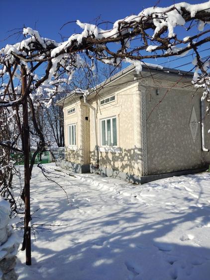 Casă cu 4 camere în Călinești