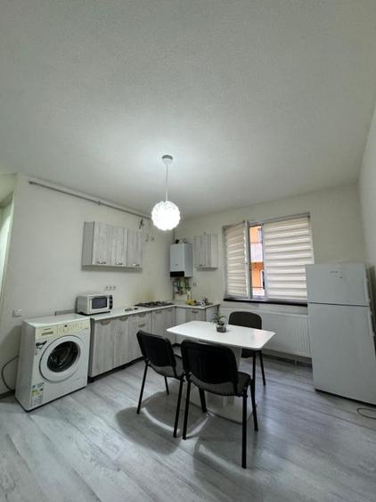 Apartament cu 2 camere, 37 mp, balcon, strada Eroilor - 2
