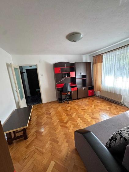 Apartament de inchiriat Rejele Mihai 1 etaj unu - 2